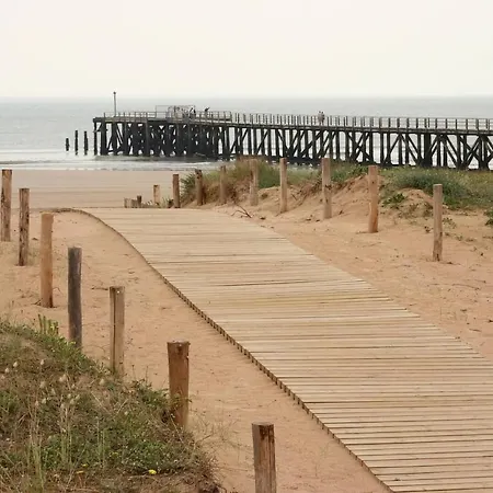 Entre Pinede Et Ocean *